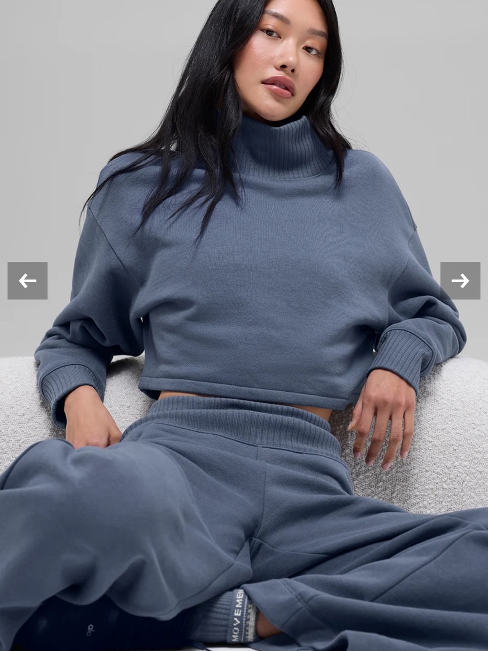 ALO Yoga Cropped mock neck sweatshirt